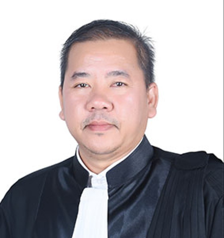 មេធាវី ម៉ែន វុធ